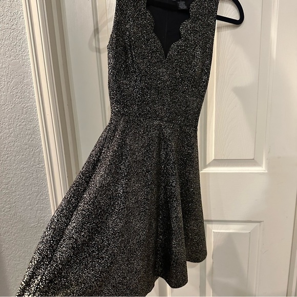 Aqua Brand Bloomingdales Scalloped Neck Dress Gold Glitter Black Small NYE Party - Picture 11 of 12